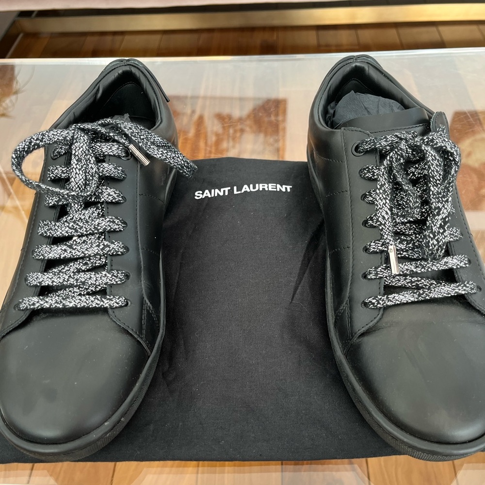 SAINT LAURENT womens lips sneakers. 100% authentic, over $1K. Size EU40 or US9.